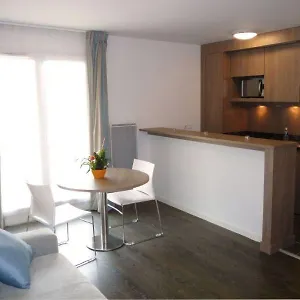 Zenitude Residences Village Apart-hotel Roissy-en-France